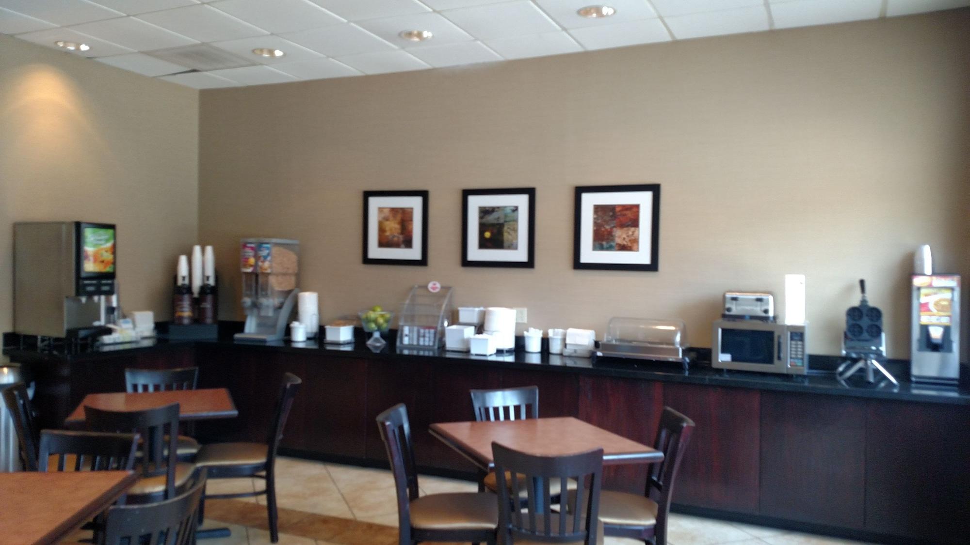 Super 8 By Wyndham Atoka Hotel Exterior photo