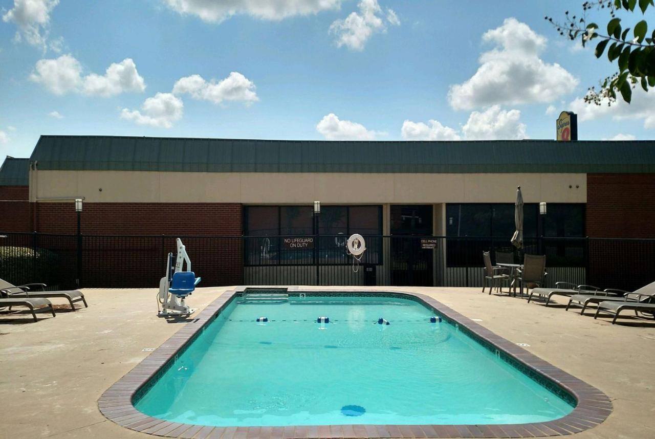 Super 8 By Wyndham Atoka Hotel Exterior photo
