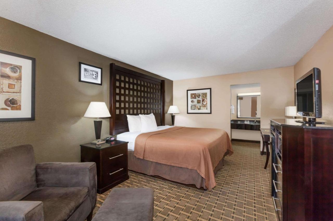Super 8 By Wyndham Atoka Hotel Exterior photo