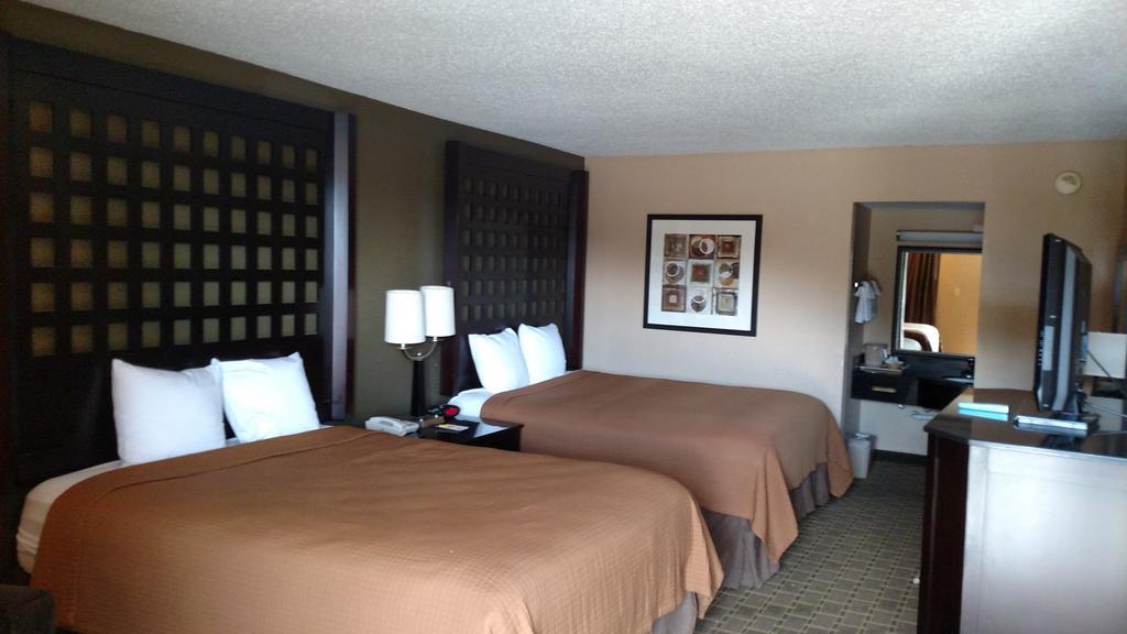 Super 8 By Wyndham Atoka Hotel Exterior photo